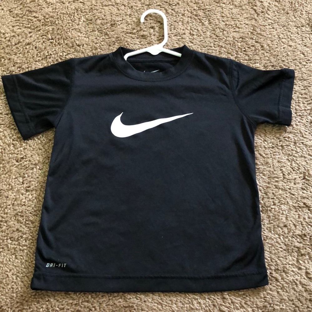 Nike dri fit t shirt